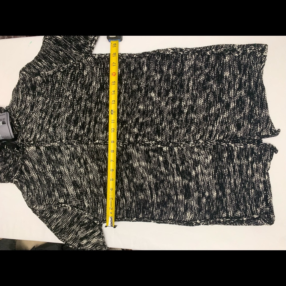 Sweater - Picture 14 of 15